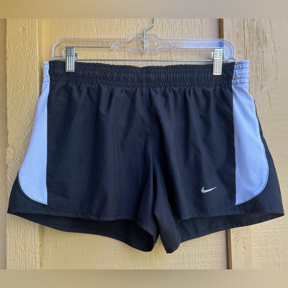 Black Nike Athletic Shorts size M